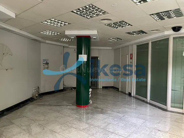 Venta de Local Comercial en Canillas de Albaida, Málaga. - foto 3