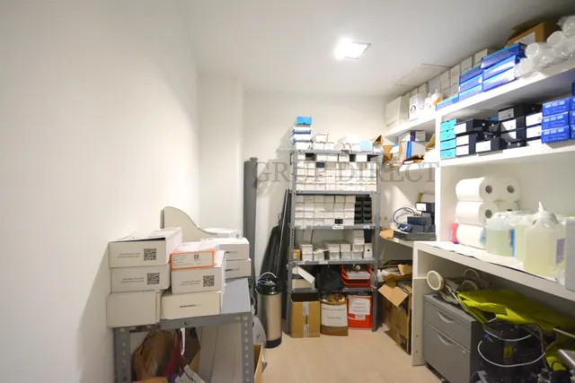 Se vende local de alto Standing 140m2 — 11