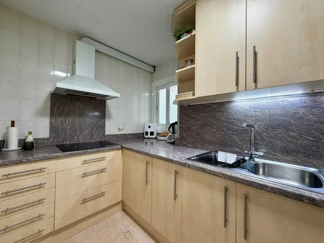 4 habitaciones. Mil posibilidades. Una sola oportunidad junto a Avenida Concordia. — 18