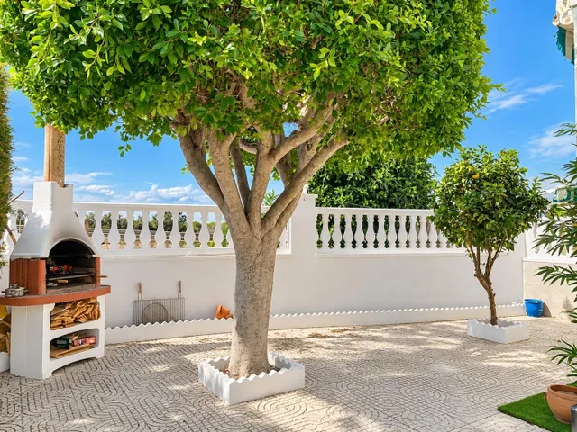 Tu rincón de sol en la mata: bungalow recién reformado con amplio jardín orientado al sur y a solo 450 metros de la playa — 19
