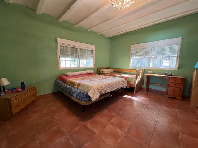 CHALET URBANO EN URB PINAR DE CASINOS — 19