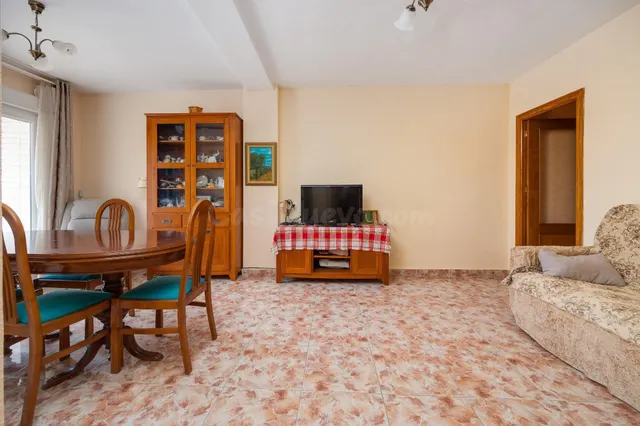 GRAN ÁTICO EN TORREVIEJA, 3 HAB, 1 BAÑO - foto 2