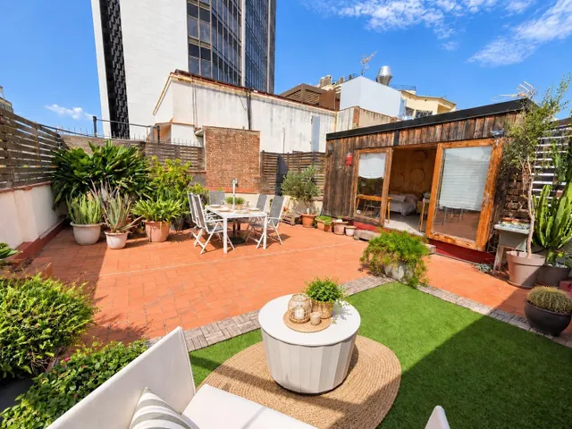Ático dúplex en última planta con gran terraza de uso exclus - foto 2