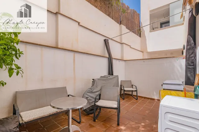 Precioso duplex moderno con patio — 32