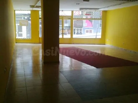 BAJO COMERCIAL EN ENSACHE JUNTO A LA PLAZA ROJA - foto 2