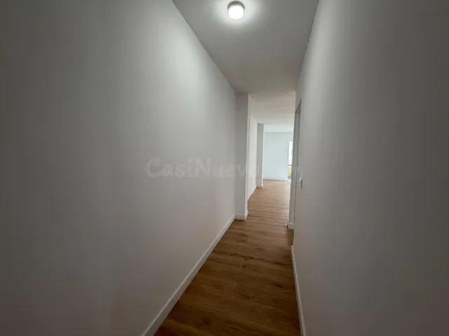 Apartamento con terraza, Alicante, Torrevieja, Playa del Acequión. 3 habitaciones, 108 m2, 90 metros al mar — 10