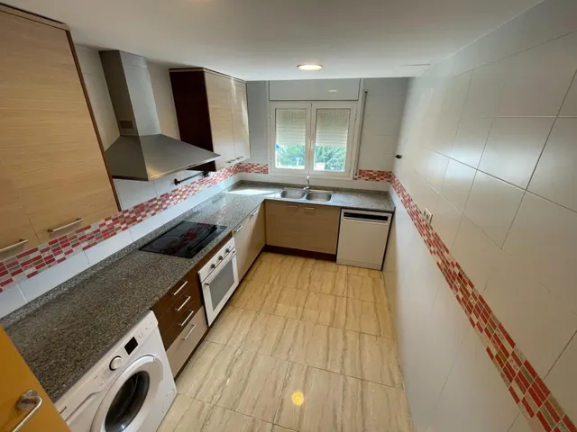 Dúplex céntrico en venta en Olesa de Montserrat, con terrazas y parking — 10