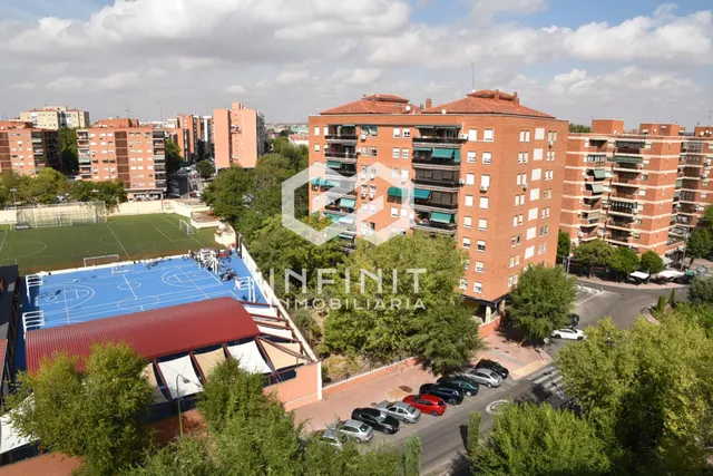 ¡LISTO PARA DISFRUTAR DESDE EL PRIMER DÍA! Pisazo de 3 dormitorios en Alcalá. — 48