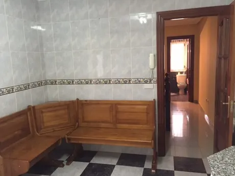 SE VENDE CHALET TORRE ADOSADO EN LA BAÑEZA. — 2