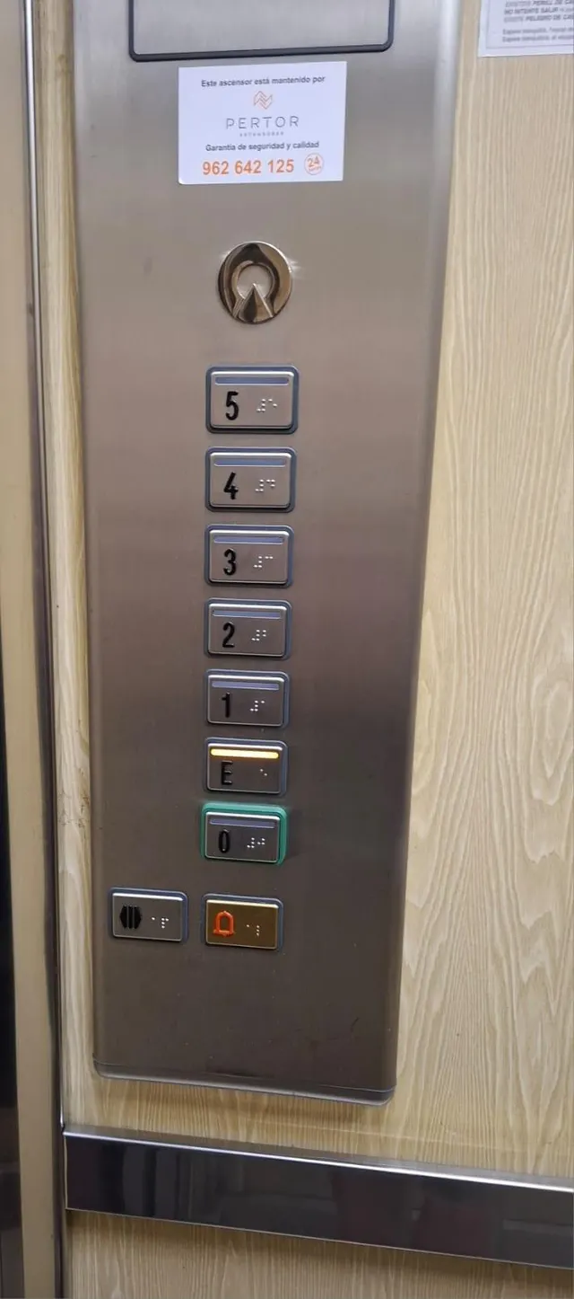 Entresuelo 3 habitaciones 104m² en venta - Carolinas bajas — 29