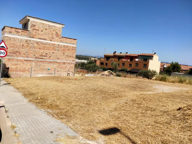 CASA DE OBRA NUEVA — 16