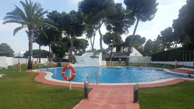 APARTAMENTO  EN ALQUILER EN EL CENTRO COMERCIAL VISTAHERMOSA — 9