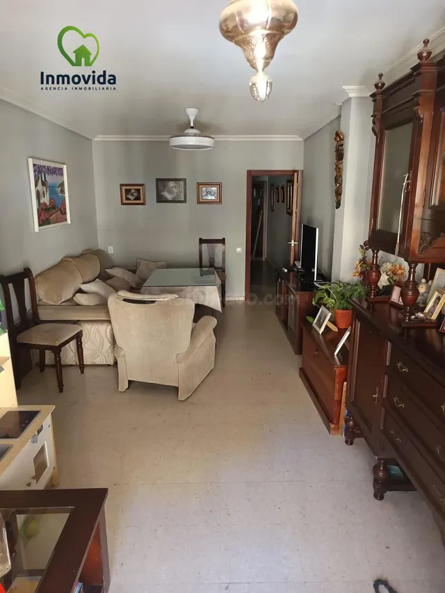 Amplio piso y en perfectas condiciones de conservación. Piso