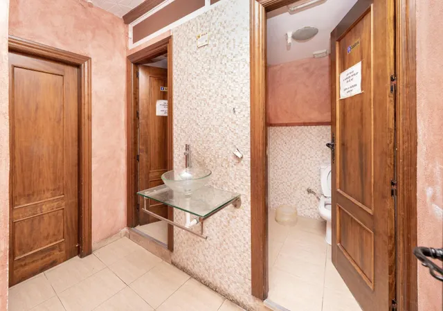 Gran oportunidad, edificio a la venta en barrio de Monachil. — 14