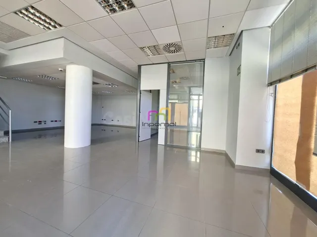 MODERNA OFICINA EN ALQUILER EN Avda. ELVAS - BADAJOZ - foto 3