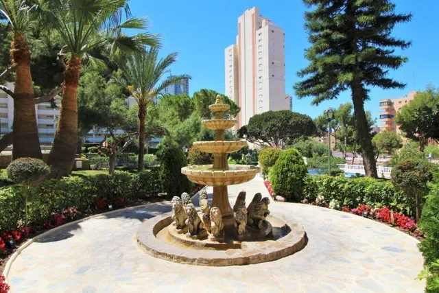 Apartamento reformado con 1 dormitorio en zona Rincon de Loix — 30