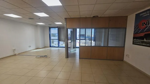 OFICINA EN VENTA EN TORNEO EMPRESARIAL!!! - foto 2