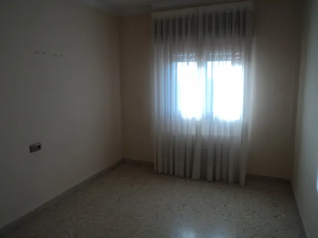 Piso para entrar a vivir en pleno centro de la Roda. — 25