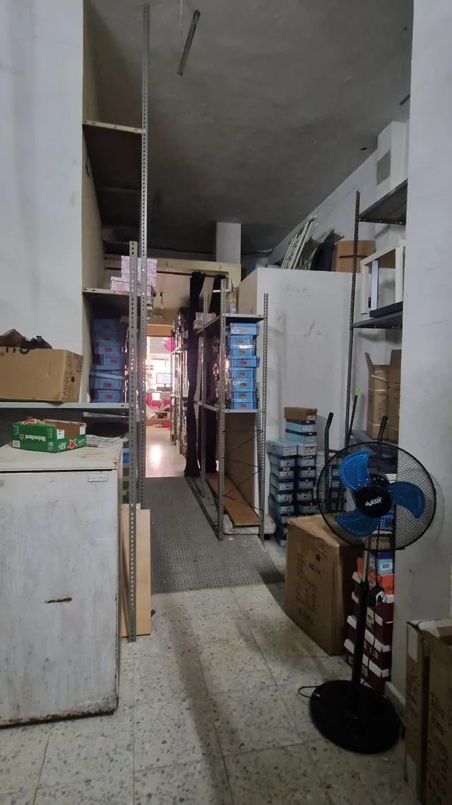 Local comercial con amplio escaparate en Puerta del Sur — 22