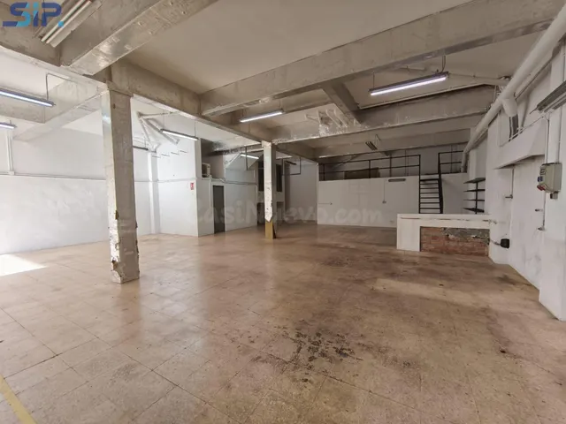 Local comercial en Poble Nou, Vilafranca del Penedès - foto 3