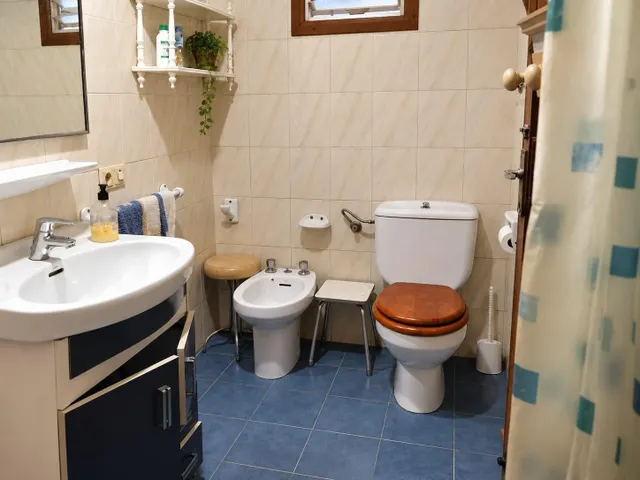 CASA CON PATIO Y GARAJE EN SA POBLA | 3 DORM. + ESTUDIO | POZO | TERRAZAS | 200 m2 — 9