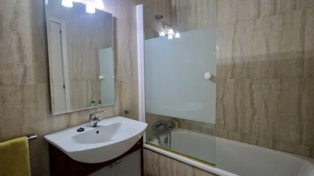 LUMINOSO PISO CON GARAJE EN ZONA MADRE DE DIOS — 20