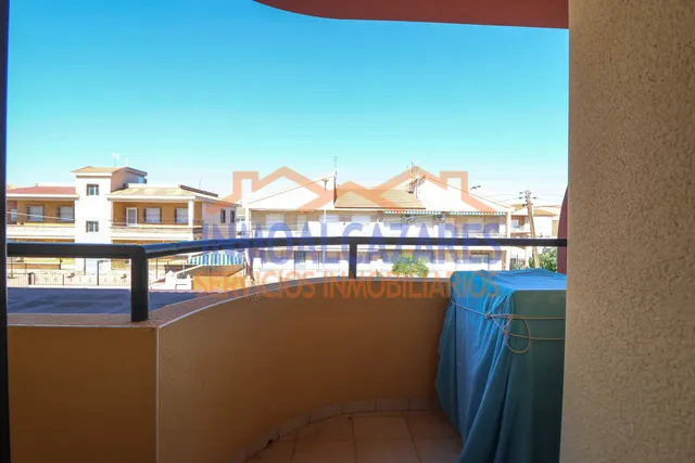 ESPECTACULAR DUPLEX DE  3 DORMITORIOS Y 2 BAÑOS, EN PRIMERA LÍNEA DE PLAYA CON VISTAS AL MAR EN LOS NAREJOS, LOS ALCAZARES, MURCIA. — 39