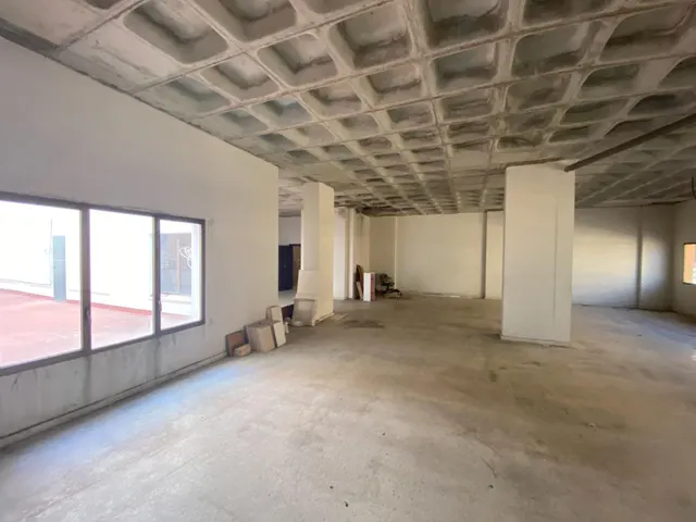 ¡OPORTUNIDAD ÚNICA! LOCALES COMERCIALES DISPONIBLES EN EL EDIFICIO PÉREZ BLÁZQUEZ – ALGECIRAS — 4