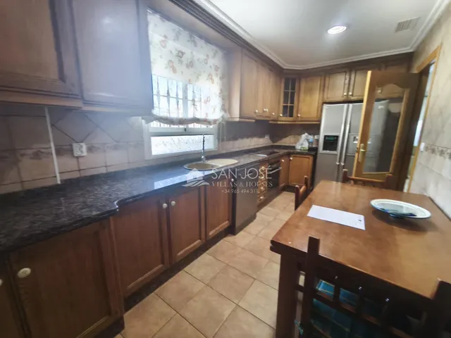 SE ALQUILA BUNGALOW AMUEBLADO EN BUEN ESTADO EN ASPE — 33