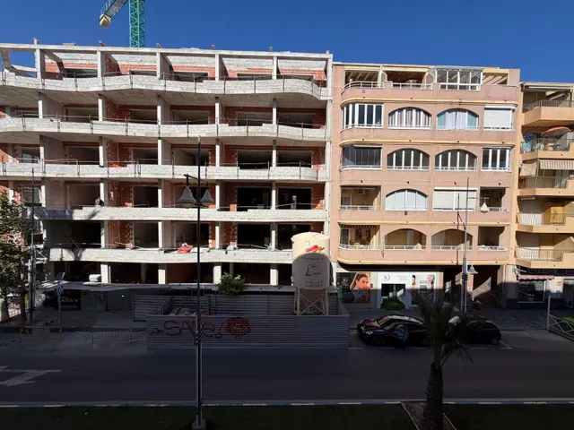 Apartamento 2 habitaciones 65m² en venta - Estacion de autobuses — 33