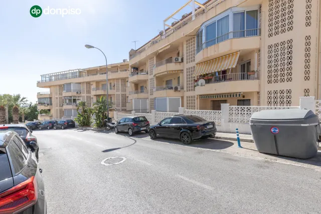 ¡exclusivo apartamento en primera linea de playa con reforma integral de alta gama! — 34