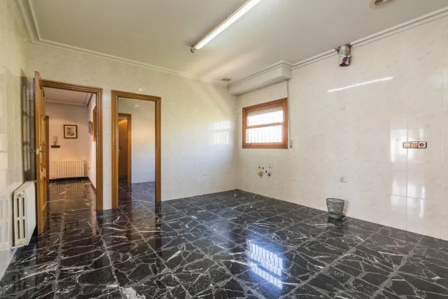 ESPECTACULAR CHALET EN ZONA CIUDAD JARDIN — 35