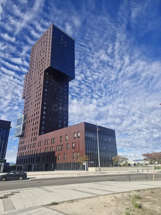 Oportunidad Única: Oficina en Venta en La Rosaleda, Ponferra