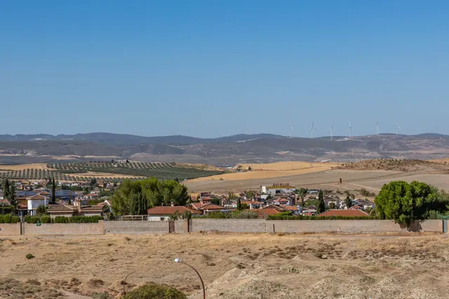 OPORTUNIDAD: SOLAR RESIDENCIAL EN EL CINTURÓN METROPOLITANO DE GRANADA, EN OTURA — 40