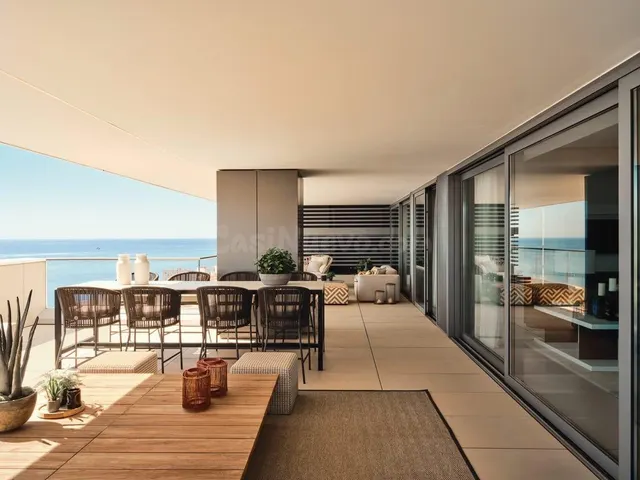ESPECTACULAR OBRA NUEVA DE LUJO EN 1ª LÍNEA DE PLAYA EN MÁLA - foto 2