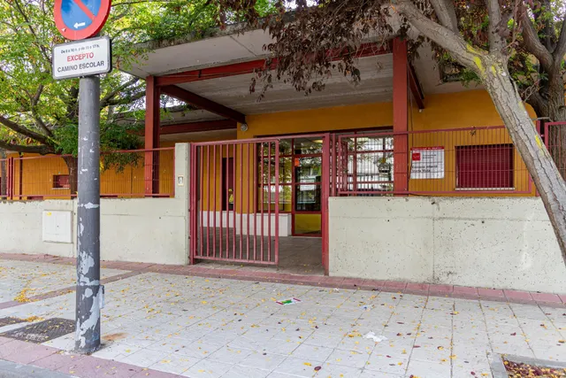WGI INMOBILIARIA ALQUILA vivienda REFORMADA con PATIO — 32