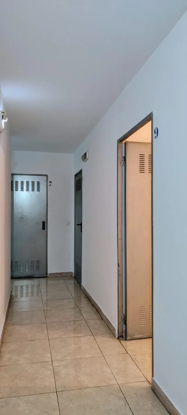 OLULA DEL RÍO ( ALMERÍA ). PISO AMUEBLADO CON 3 habitaciones, ASCENSOR, PLAZA DE GARAJE Y TRASTERO. — 25