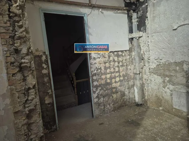 CASA CÉNTRICA EN NOVELDA PARA REFORMAR — 10