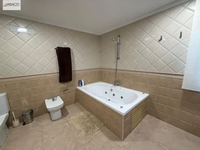 Chalet con 2 viviendas y amplia parcela en la Alcoraya — 40