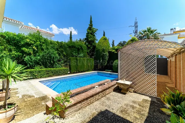 ¡Tu Oasis Privado de Lujo en Cortijo del Aire: Piscina, Espacio y Exclusividad en Albolote! — 4