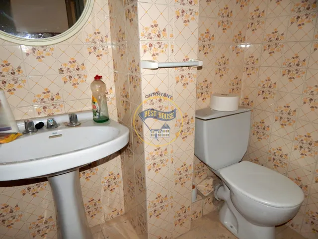 Dos locales colindantes, con patio, en Ontinyent. — 5