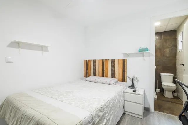 Se vende este gran piso junto Corazón de Jesús con 5 habitaciones y 5 baños ideal como inversión para rentabilizarlo!!! — 15