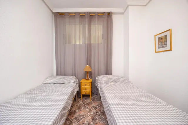 Apartamento de 2 dormitorios en Torrevieja, a 200m de la Playa de Los Locos — 22