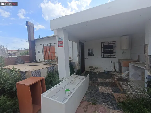 VIVIENDA RÚSTICA A REHABILITAR CON TERRENO — 11