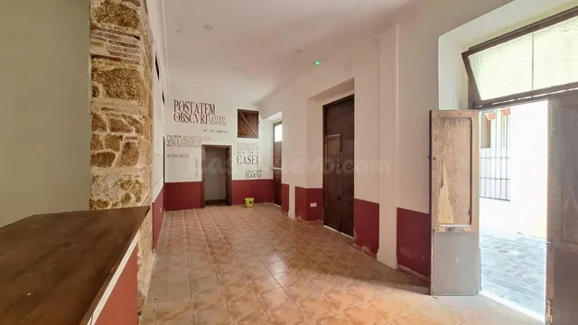 Local comercial en alquiler en el Barrio del Pópulo, Cádiz — 2