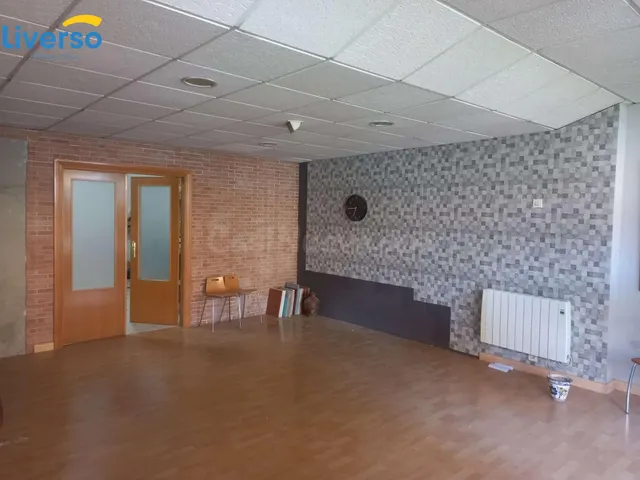 Local comercial 67m² en venta - Centro — 2
