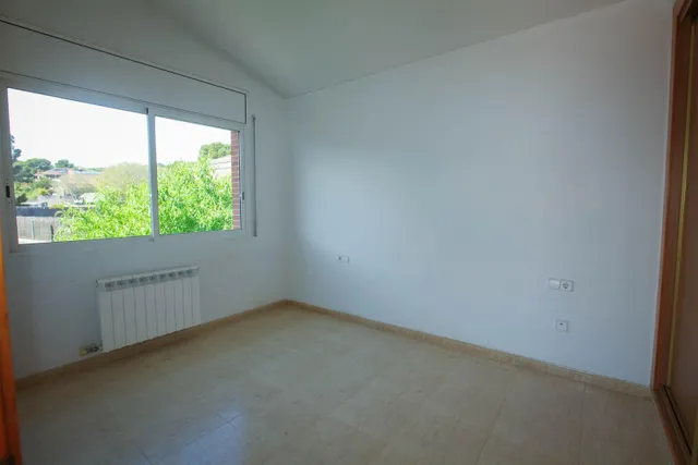 Chalet independiente con gran terraza en Calafell — 24
