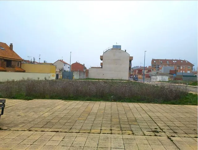 Suelo urbano residencial en VILLAREAL, PARCELA R2, DE PUENTE CASTRO SECTOR SUR — 5
