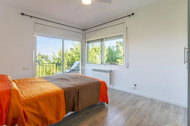 Exclusiva casa en Vallromanes. Naturaleza, privacidad y vistas panorámicas. — 14