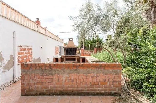 Viu la tranquil·litat: xalet independent a Masquefa — 3